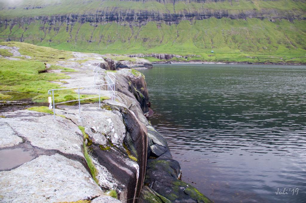 Oyndarfjørður - Hellurnar