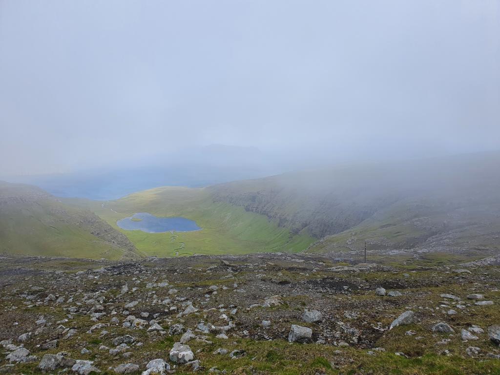 vatndalsvatn-millum-hvalba-og-trongisvag-rasmus-jpg